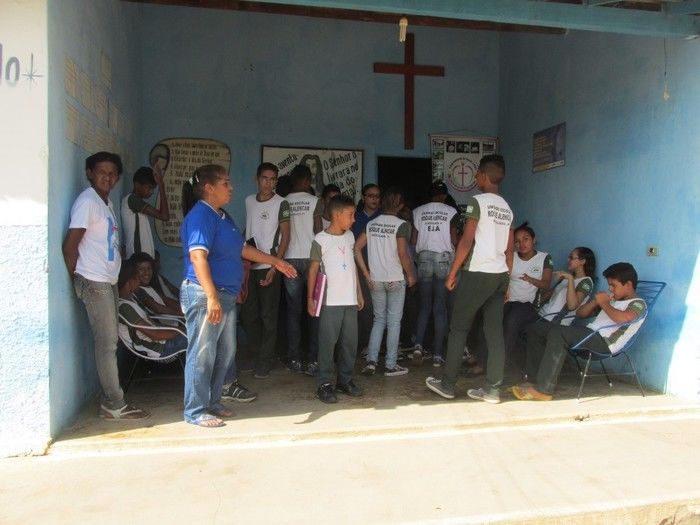 Alunos da Escola Roque Alencar visitam a casa de Recuperação vida verdadeira em Água Branca  - Imagem 6
