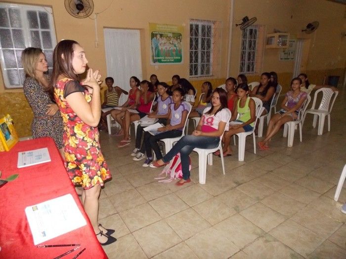 Entrega de certificados para Debutantes participantes do VI Baile - Imagem 3