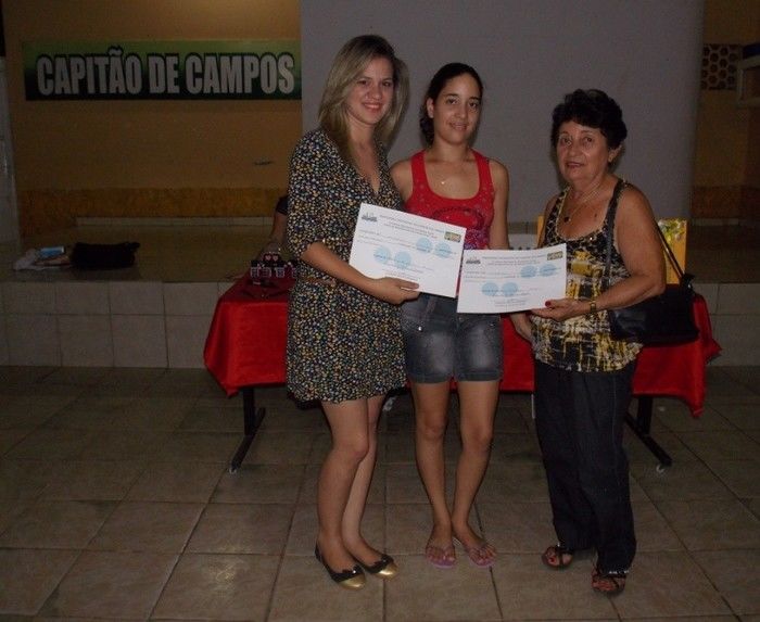 Entrega de certificados para Debutantes participantes do VI Baile - Imagem 13