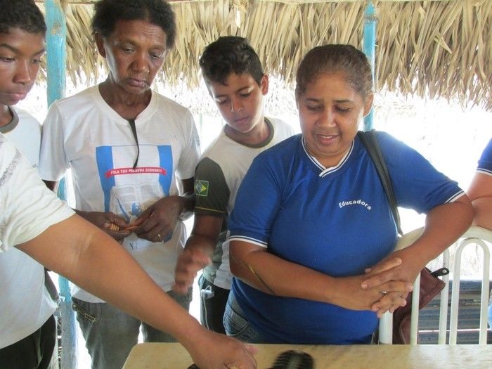 Alunos da Escola Roque Alencar visitam a casa de Recuperação vida verdadeira em Água Branca  - Imagem 12