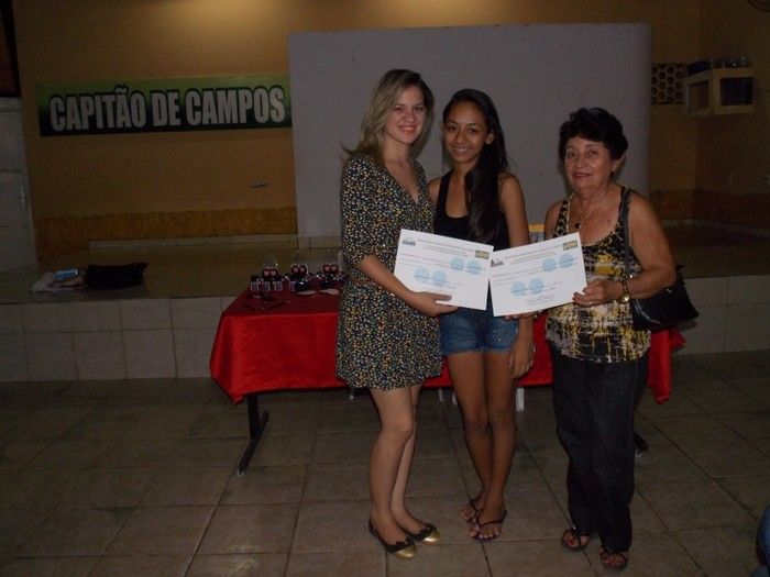 Entrega de certificados para Debutantes participantes do VI Baile - Imagem 17