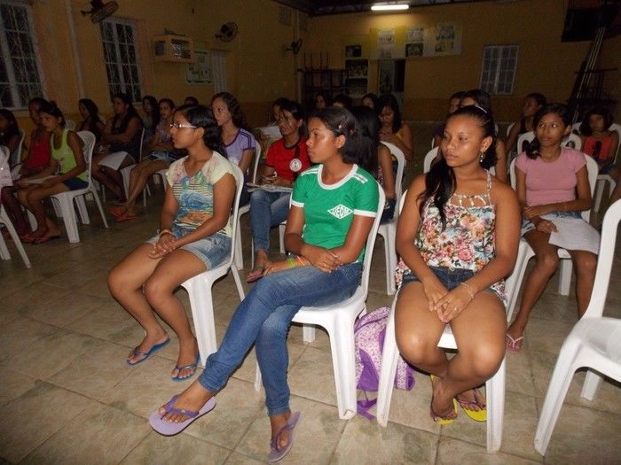 Entrega de certificados para Debutantes participantes do VI Baile - Imagem 2