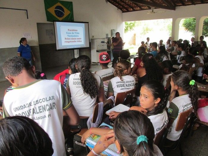 Coordenador da casa de Recuperação vida verdadeira  Faz palestra Sobre Drogas na Escola Roque Alencar em Agricolândia  - Imagem 21