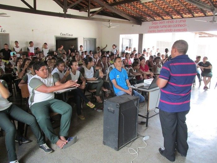 Coordenador da casa de Recuperação vida verdadeira  Faz palestra Sobre Drogas na Escola Roque Alencar em Agricolândia  - Imagem 18