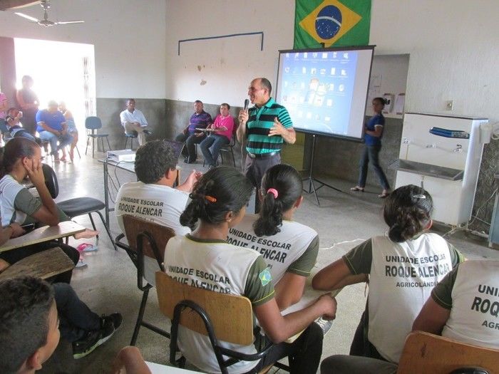 Coordenador da casa de Recuperação vida verdadeira  Faz palestra Sobre Drogas na Escola Roque Alencar em Agricolândia  - Imagem 20
