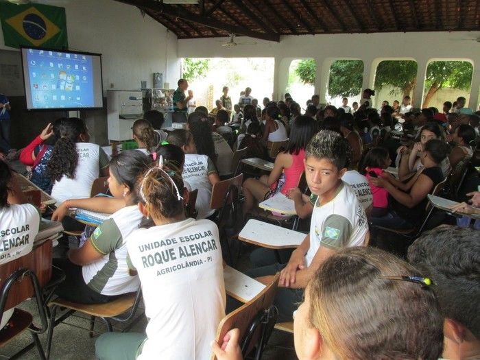 Coordenador da casa de Recuperação vida verdadeira  Faz palestra Sobre Drogas na Escola Roque Alencar em Agricolândia  - Imagem 17