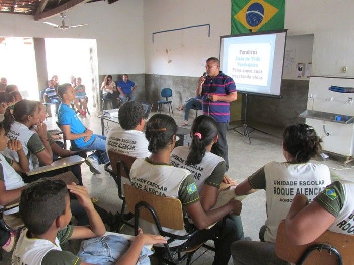 Coordenador da casa de Recuperação vida verdadeira  Faz palestra Sobre Drogas na Escola Roque Alencar em Agricolândia  - Imagem 10