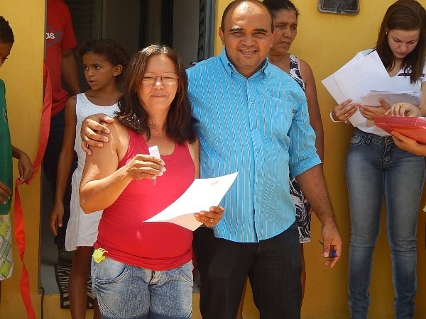 Beneficiários recebem casas do Programa Minha Casa Minha Vida  - Imagem 18