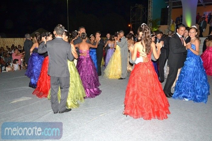Secretaria Municipal do Trabalho e Assistência Social de Capitão de Campos realizou VI Baile de Debutantes - Imagem 105