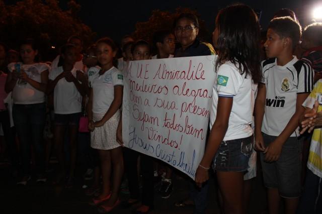 Prefeita Dra. Salete Rego e dezenas de fieis recepcionaram o arcebispo Dom Jacinto Filho - Imagem 5