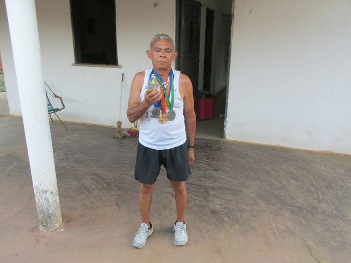 Domingos aos 69 Anos participa da Grande Maratona da Faculdade ISEPRO de Água Branca  - Imagem 6