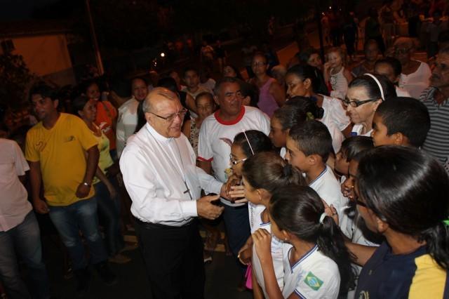 Prefeita Dra. Salete Rego e dezenas de fieis recepcionaram o arcebispo Dom Jacinto Filho - Imagem 3