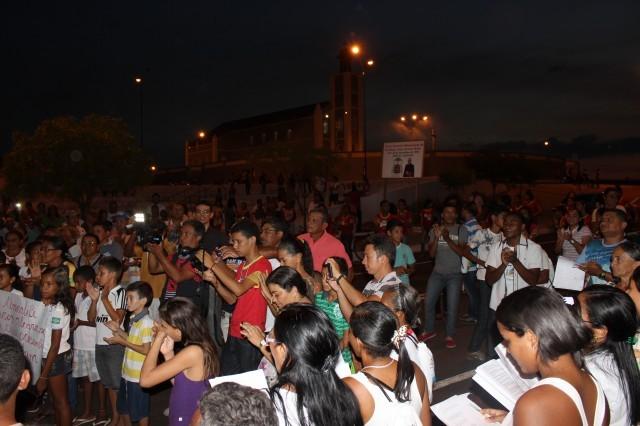 Prefeita Dra. Salete Rego e dezenas de fieis recepcionaram o arcebispo Dom Jacinto Filho - Imagem 4