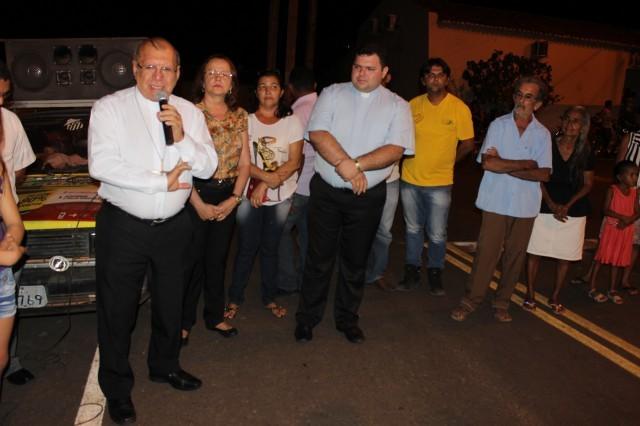 Prefeita Dra. Salete Rego e dezenas de fieis recepcionaram o arcebispo Dom Jacinto Filho - Imagem 11