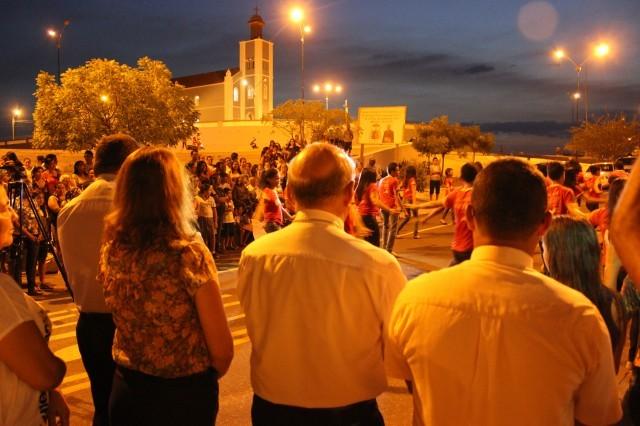 Prefeita Dra. Salete Rego e dezenas de fieis recepcionaram o arcebispo Dom Jacinto Filho - Imagem 9