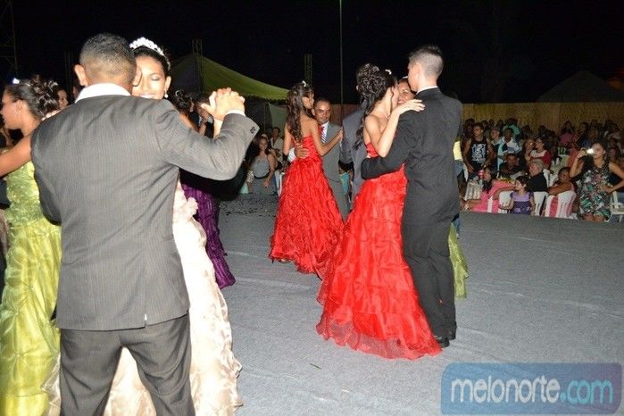 Secretaria Municipal do Trabalho e Assistência Social de Capitão de Campos realizou VI Baile de Debutantes - Imagem 100