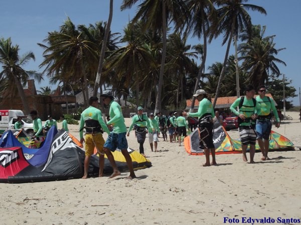 Kitesurf Esporte Sensação em Cajueiro da Praia Litoral do Piauí - Imagem 4