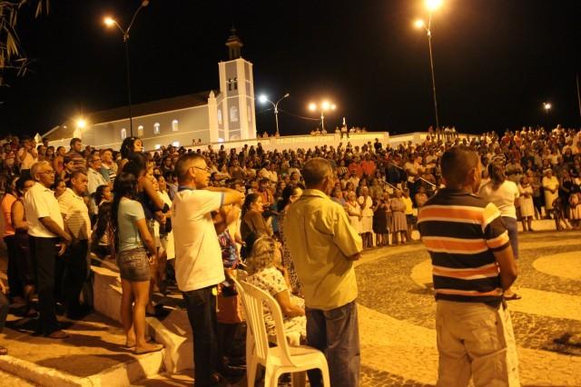 Arcebispo realiza celebração no município de Miguel Alves - Imagem 10
