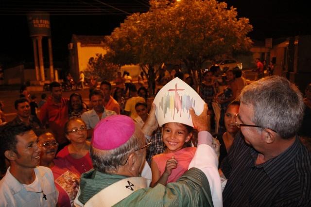 Arcebispo realiza celebração no município de Miguel Alves - Imagem 7