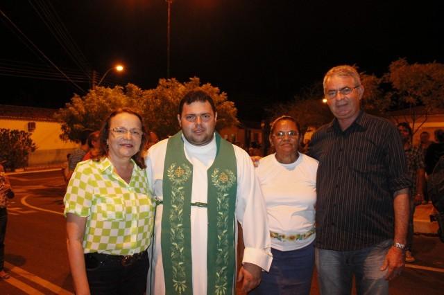 Arcebispo realiza celebração no município de Miguel Alves - Imagem 9