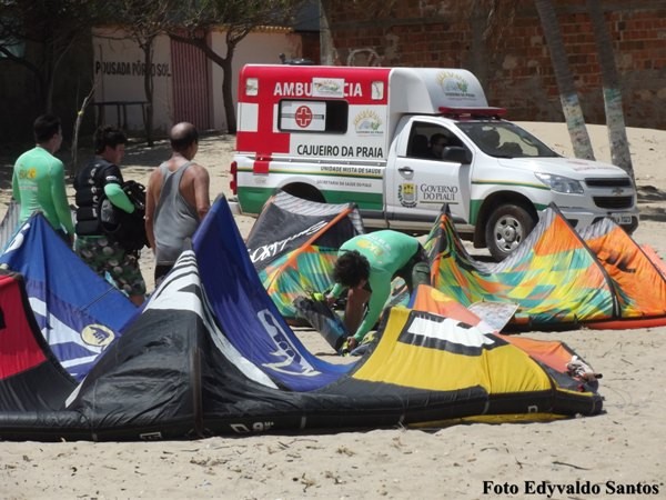 Kitesurf Esporte Sensação em Cajueiro da Praia Litoral do Piauí - Imagem 2