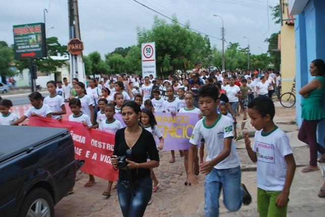 População de Demerval Lobão faz manifesto em defesa da vida - Imagem 5