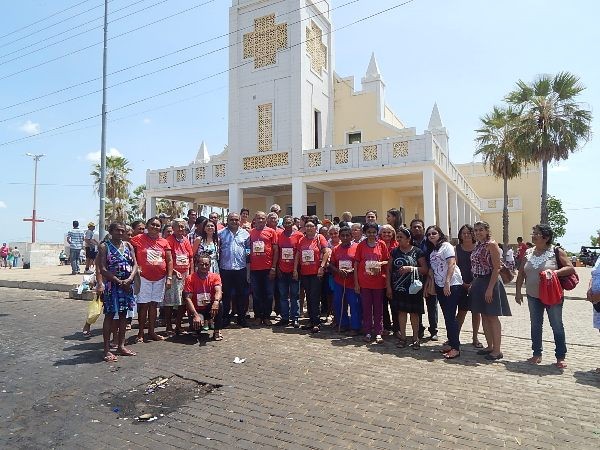 Grupo de Idosos de Lagoinha Ganham dia de Lazer Em Santa Cruz - Imagem 8
