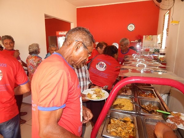 Grupo de Idosos de Lagoinha Ganham dia de Lazer Em Santa Cruz - Imagem 11