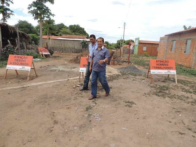 Prefeito Jonas Moura visita canteiro de obras - Imagem 13