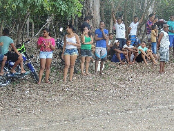                         Favoritos vencem e avançam no Campeonato Municipal - Imagem 6