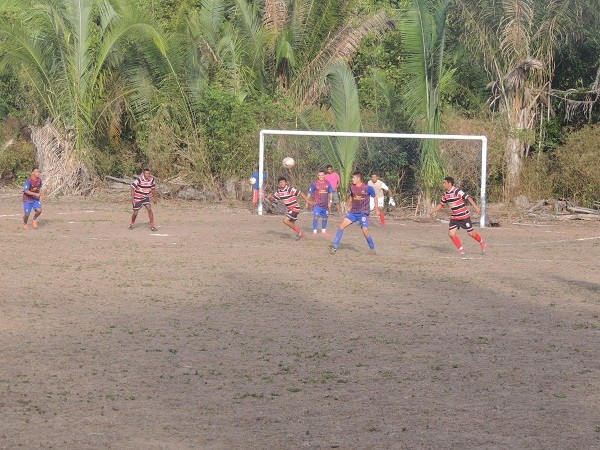                         Favoritos vencem e avançam no Campeonato Municipal - Imagem 2