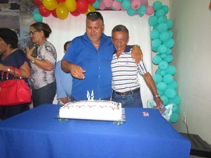 Amigos realizam festa surpresa para Luiz Rocha - Imagem 2