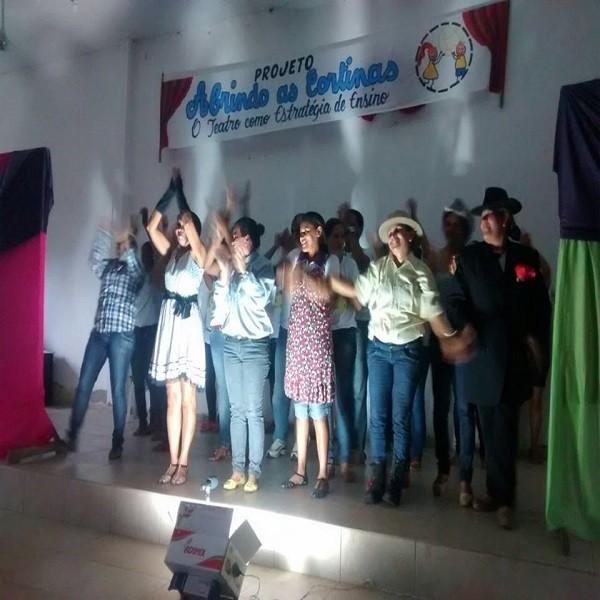 Professores participam de oficina de teatro - Imagem 2