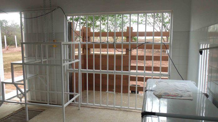 A Prefeita Socorro Bandeira entrega as instalações do novo Matadouro Público de Francinópolis - Imagem 9