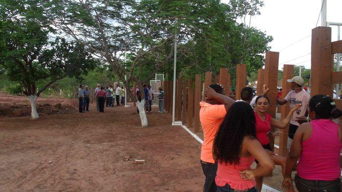 A Prefeita Socorro Bandeira entrega as instalações do novo Matadouro Público de Francinópolis - Imagem 39
