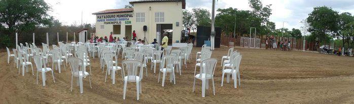 A Prefeita Socorro Bandeira entrega as instalações do novo Matadouro Público de Francinópolis - Imagem 1