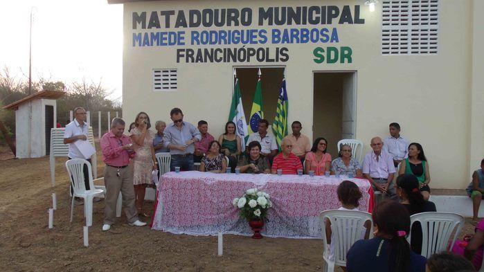 A Prefeita Socorro Bandeira entrega as instalações do novo Matadouro Público de Francinópolis - Imagem 57