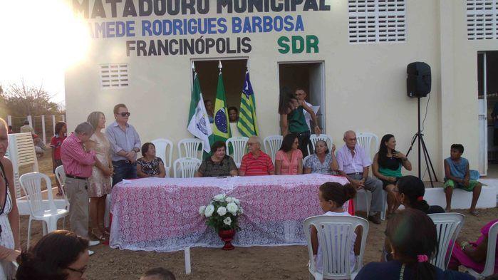 A Prefeita Socorro Bandeira entrega as instalações do novo Matadouro Público de Francinópolis - Imagem 43