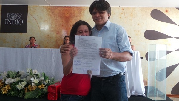 Prefeitura de Pimenteiras entrega registro de imóveis de residências  - Imagem 23