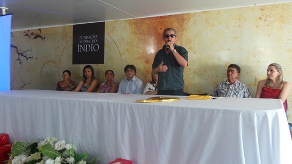 Prefeitura de Pimenteiras entrega registro de imóveis de residências  - Imagem 3