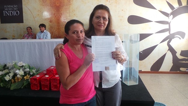 Prefeitura de Pimenteiras entrega registro de imóveis de residências  - Imagem 18