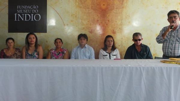 Prefeitura de Pimenteiras entrega registro de imóveis de residências  - Imagem 1