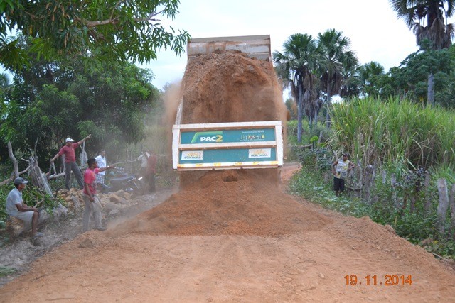 Prefeito Zé Resende construiu mais um pontilhão na zona rural de Boa Hora - Imagem 2