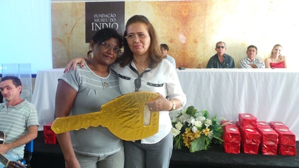Prefeitura de Pimenteiras entrega registro de imóveis de residências  - Imagem 10