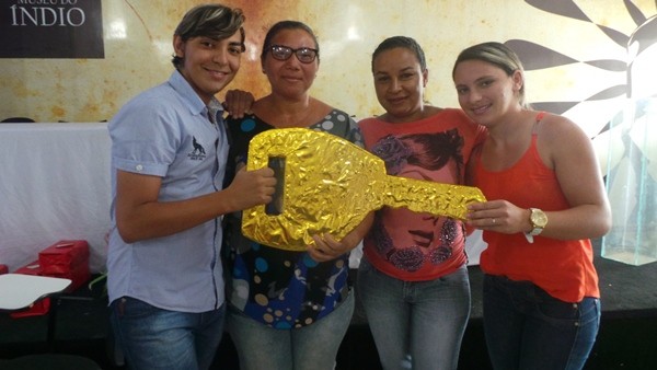 Prefeitura de Pimenteiras entrega registro de imóveis de residências  - Imagem 28