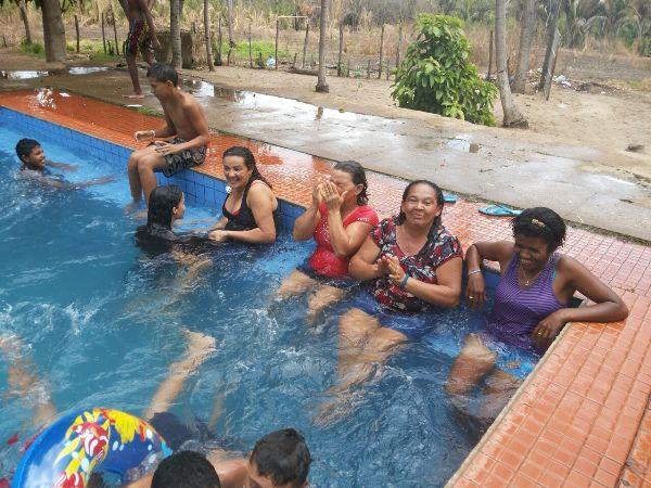 Alunos do PETI ganham dia de Lazer - Imagem 9