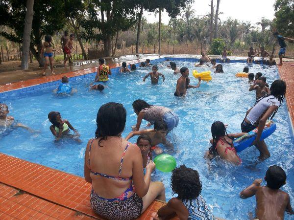 Alunos do PETI ganham dia de Lazer - Imagem 4