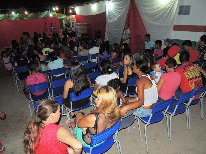 U. E. Tomaz Café realiza II Sarau Literário com a participação do público - Imagem 79