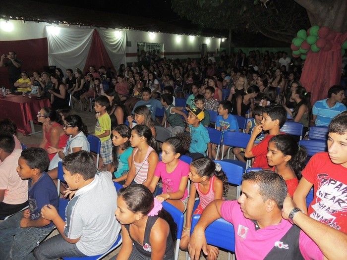 U. E. Tomaz Café realiza II Sarau Literário com a participação do público - Imagem 73
