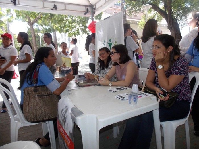 Voluntários do Projeto Neylivia Oliveira da Costa Mulher Viva participa de uma concentração em Teresina   - Imagem 69
